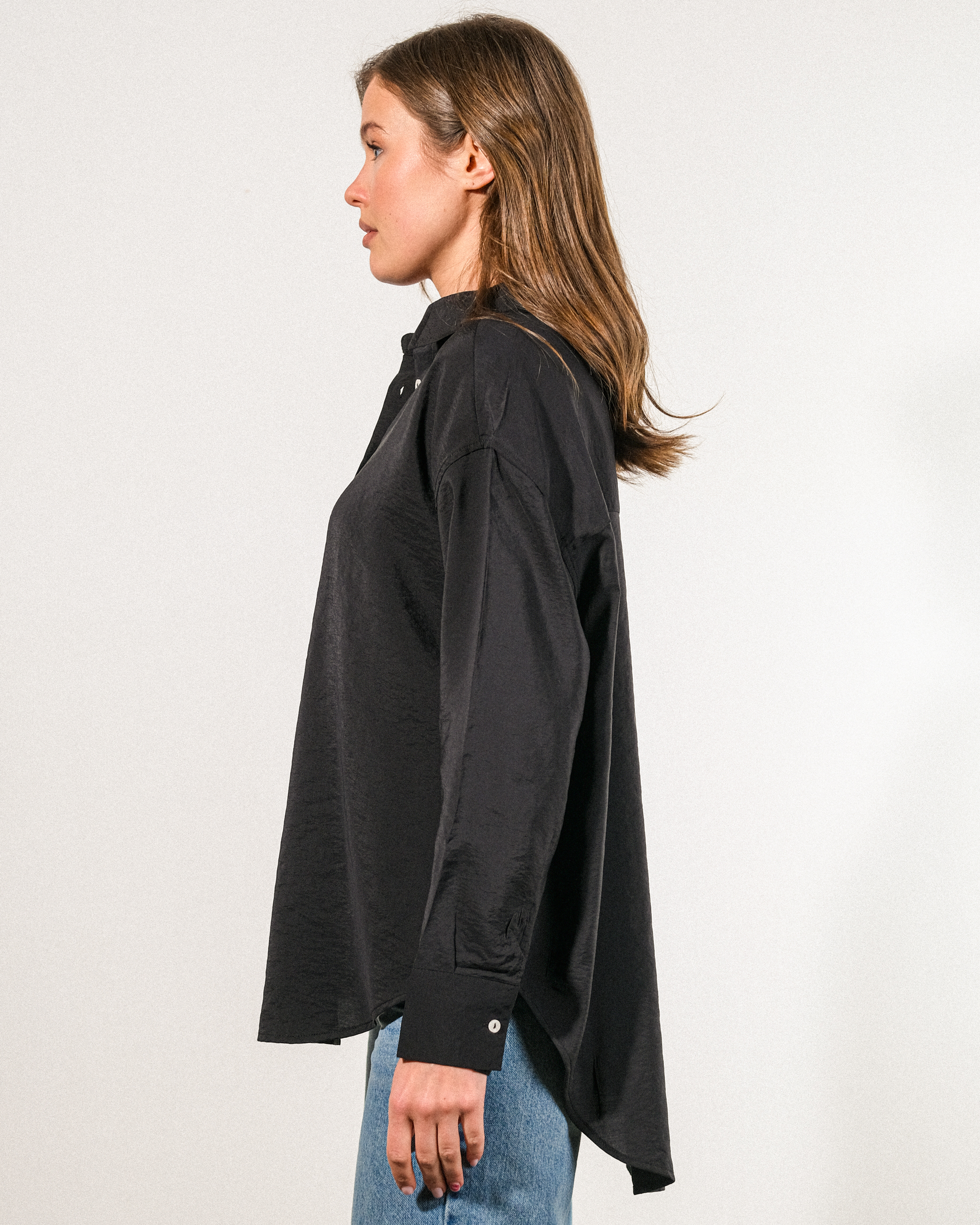 Modal%20Kumaş%20Oversize%20Kalıp%20Kadın%20Gömlek