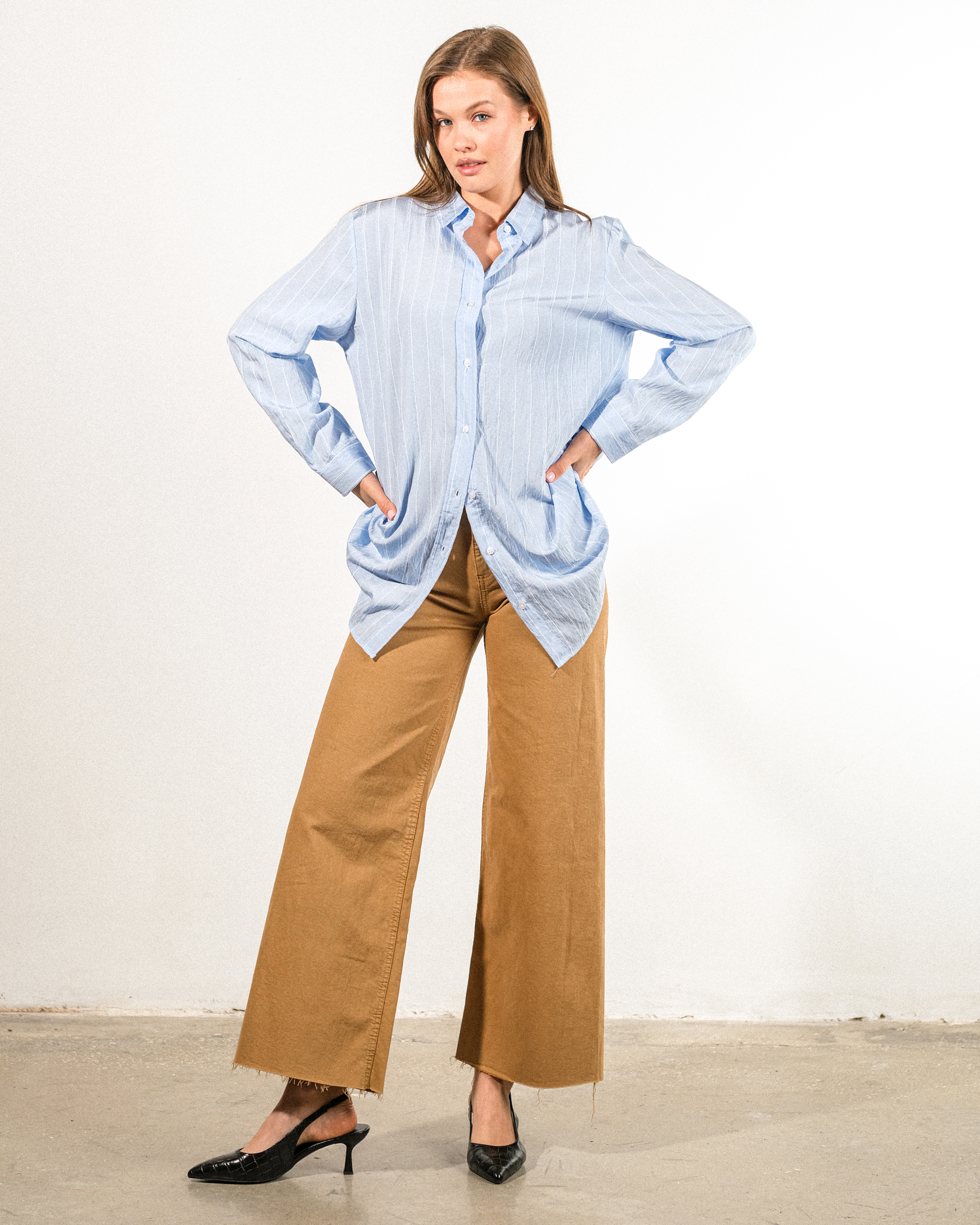 Kendinden%20Çizgi%20Desenli%20Oversize%20Kadın%20Gömlek